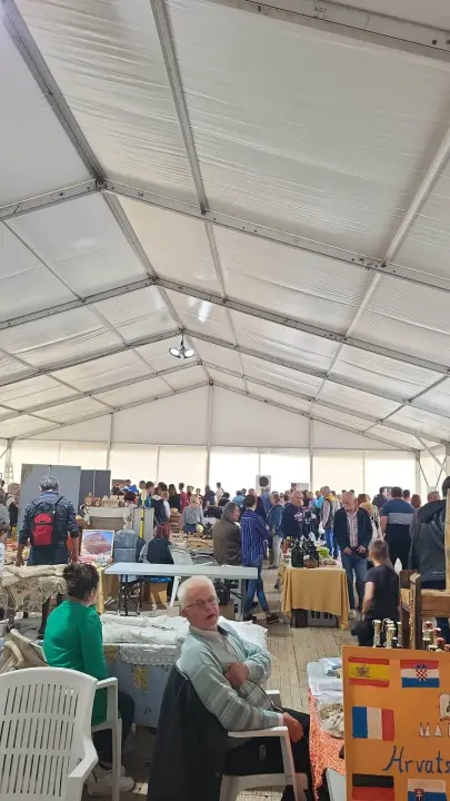 Gužva i drugog dana Sajma agroturizma u Skradinu: Još stignete kupiti domaće proizvode 