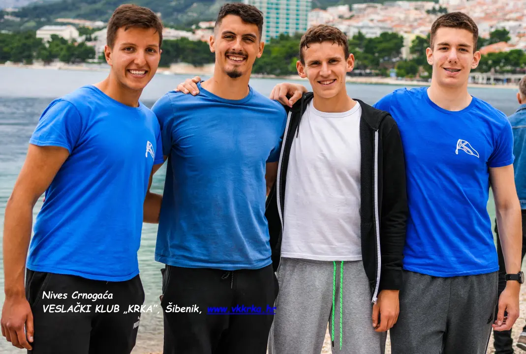 Veslači Krke u Makarskoj na Kupu Dalmacije osvojili 14 medalja