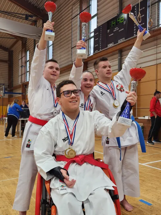Upornost i trud uvijek nađu svoj put: Šibenski karatist Antonio Šaršanski prvak Hrvatske! 