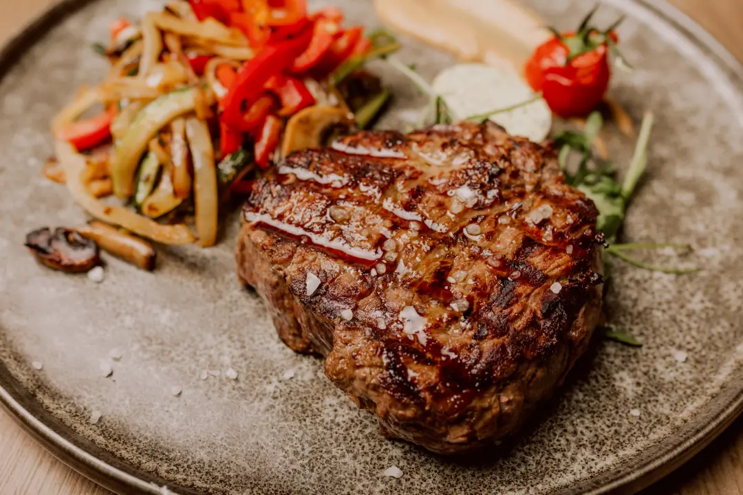Isprobajte nenadmašne mesne plate u bistrou 'Kod starog'! 