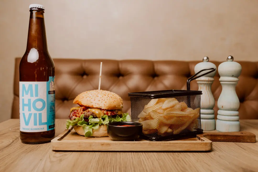 Isprobajte nenadmašne mesne plate u bistrou 'Kod starog'! 
