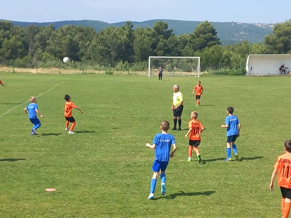 Nogometaši Šibenika U9 srebrni na turniru 'Mlade nade' u Turnju