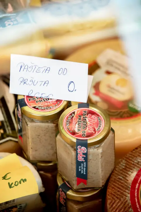 Delikatese Petrović sa šibenske pijace proširile svoju ponudu: Traže i vozača na neodređeno vrijeme