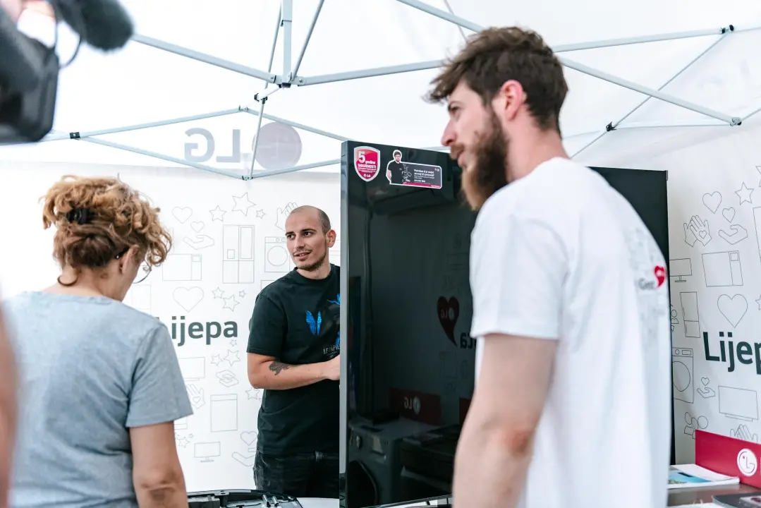 U Šibeniku održana LG-eva kampanja 'Lijepa gesta uz vas od mjesta do mjesta!'
