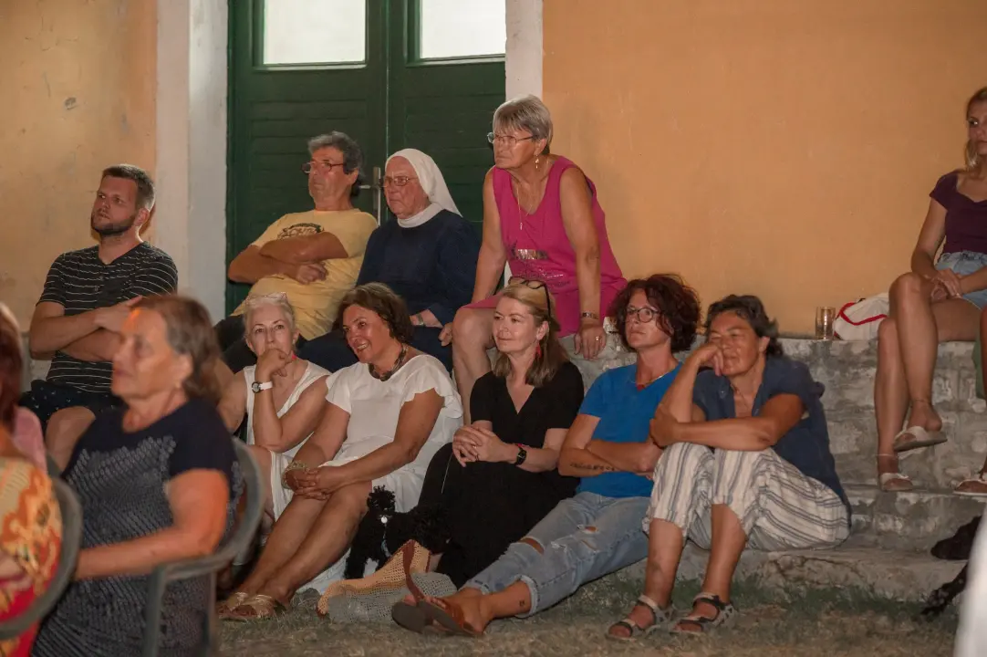 Zlarinjani se tradicionalno prisjetili svog pjesnika i književnika Mladena Bjažića