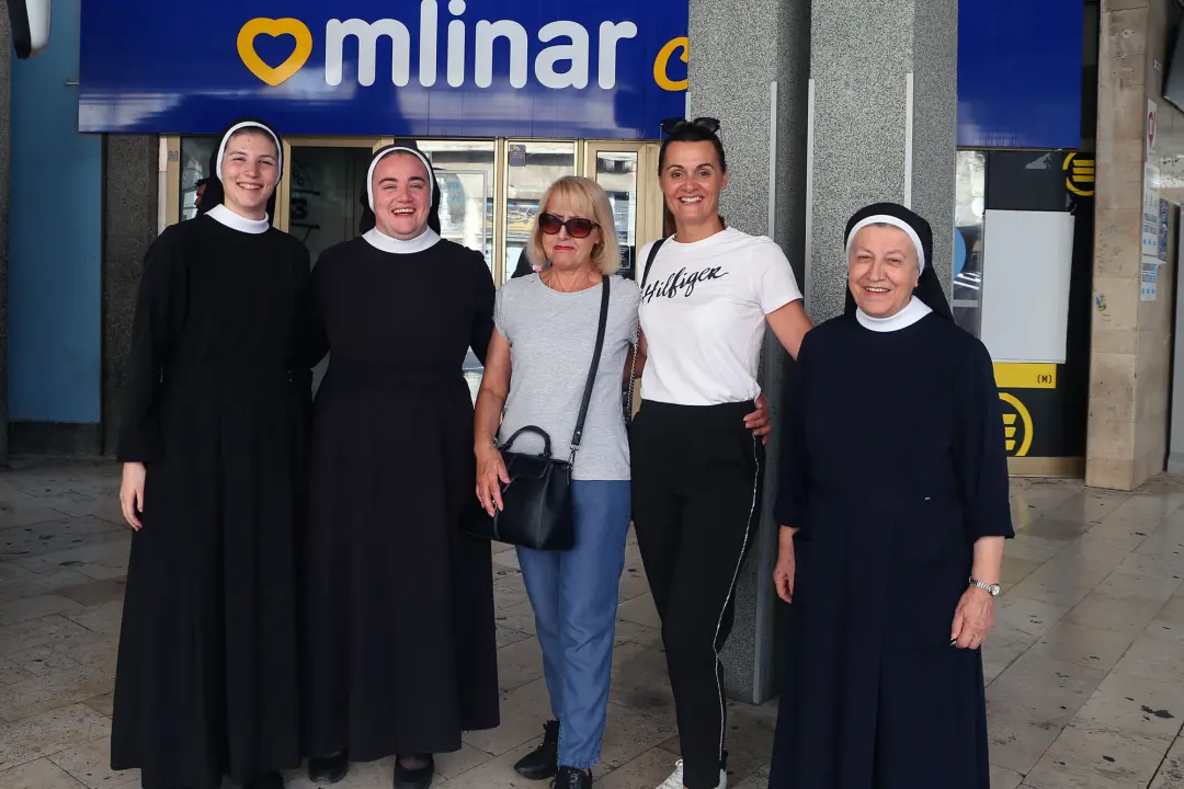 Vjernici Šibenske biskupije krenuli na hodočašće u Italiju