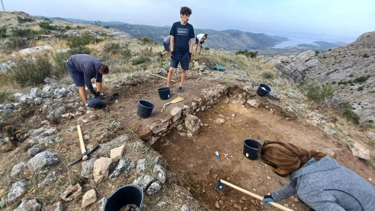 Arheološkom istraživanju lokaliteta Sv. Ivan del Tyro pridružio se i poskok Sancho