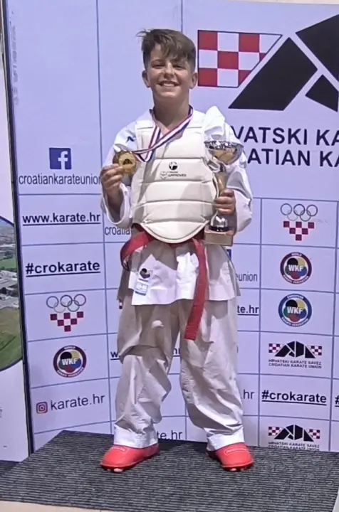 Članovi KK Šibenik 1066 Gabrijela i Roko Županović, te Bruna Gulam prvaci su Hrvatske u karateu