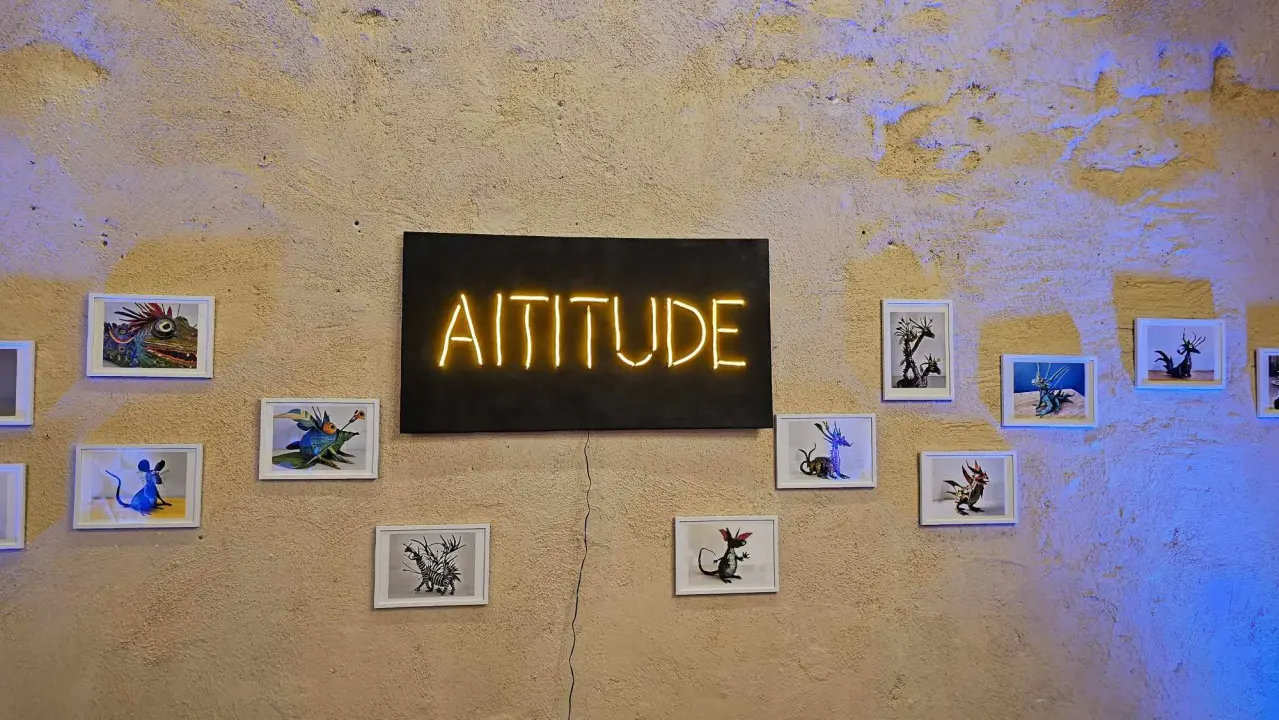 U Galeriji Azimuta otvorena izložba radova Andriane Tanfare 'Iza druge duge'