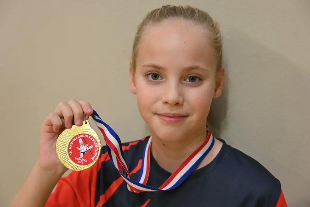 Članovi Karate kluba Okit Vodice na međunarodnom turniru osvojili deset zlata, pet srebra i pet bronci  