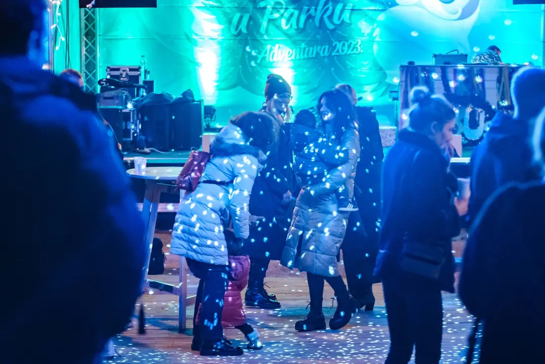 Utorak u parku bio je rezerviran za Studio 54, večeras trash party