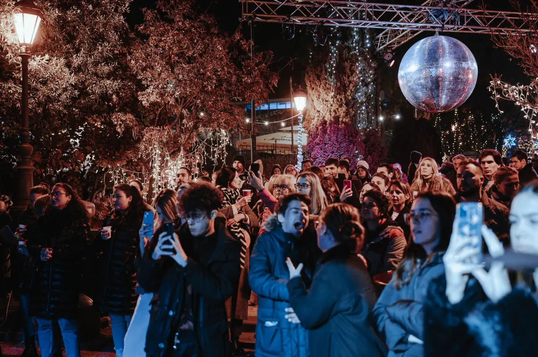 Mlada glazbenica Nika Turković napravila dobru atmosferu u Parkiću  