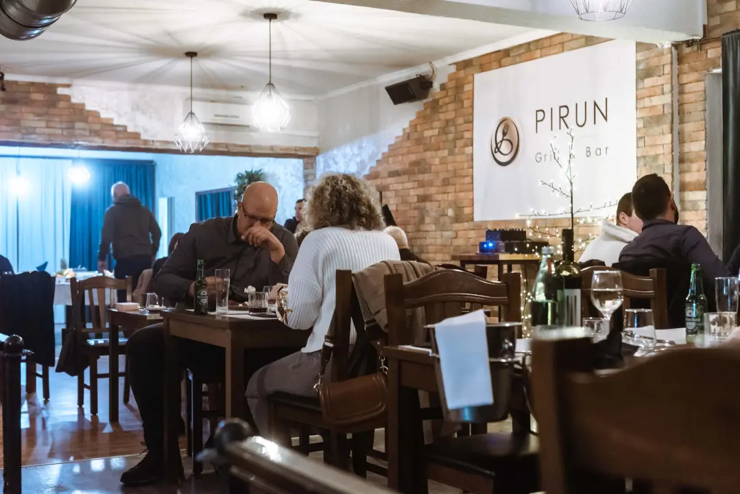 Posjetite novootvoreni Pirun Grill &amp; Bar i uživajte u sočnim jelima s roštilja! 