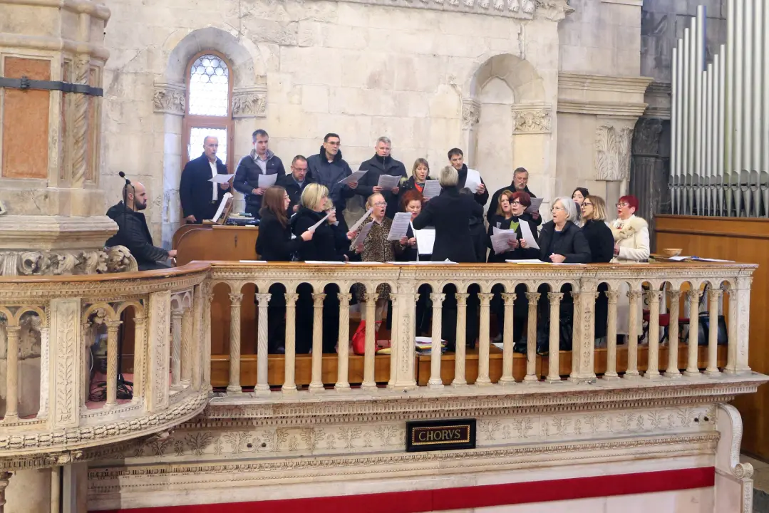 Biskup Rogić u katedrali predvodio misu zahvalnicu