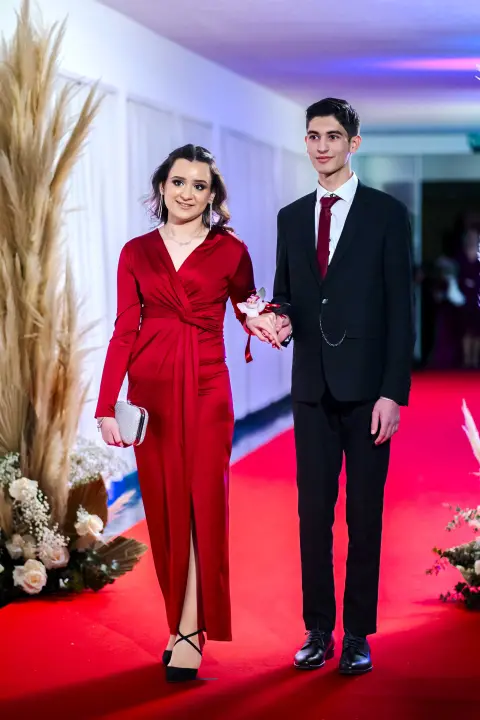 Zavirite na blještavi maturalni ples Ekonomske škole Šibenik (1)