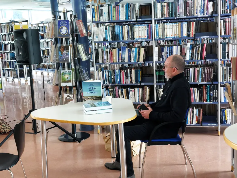 Monografija  'Jadrija naše mladosti: 100 godina kupališta Jadrija' emotivno je putovanje kroz vrijeme