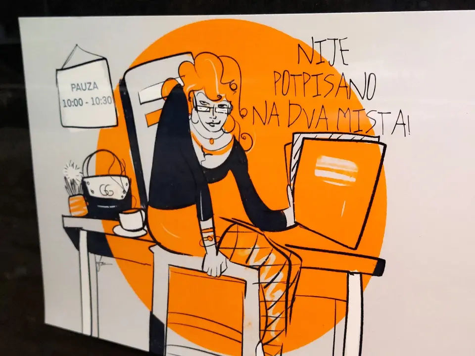 U knjižnici otvorena izložba mlade umjetnice Lucije Živković