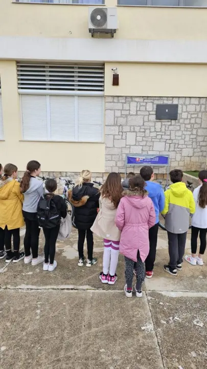 Tribunjski četvrtaši od Općine dobili bicikle
