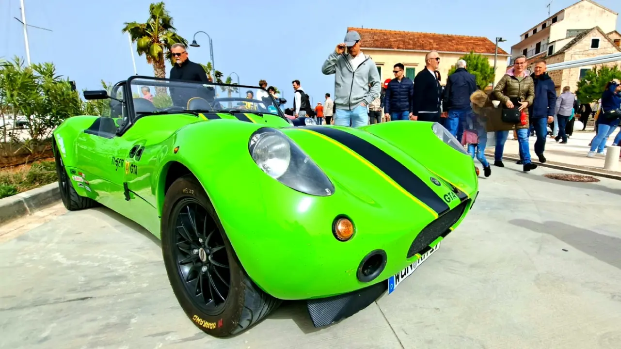 Uskršnji doručak u Rogoznici uveličali i oldtimeri