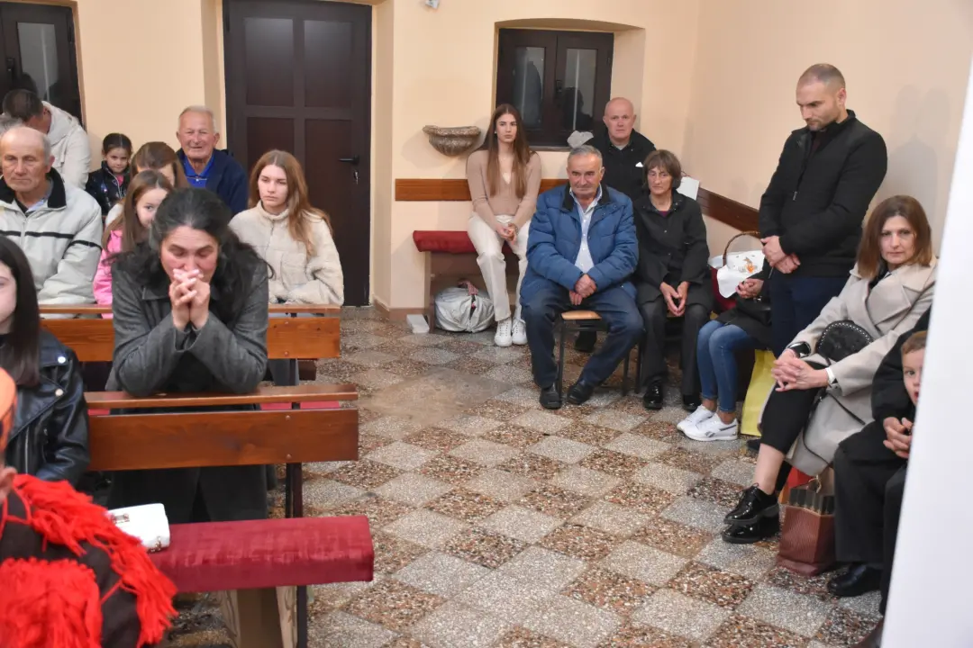 Marljivo njeguju svoje običaje: Čuvari Kristova groba u Mirloviću