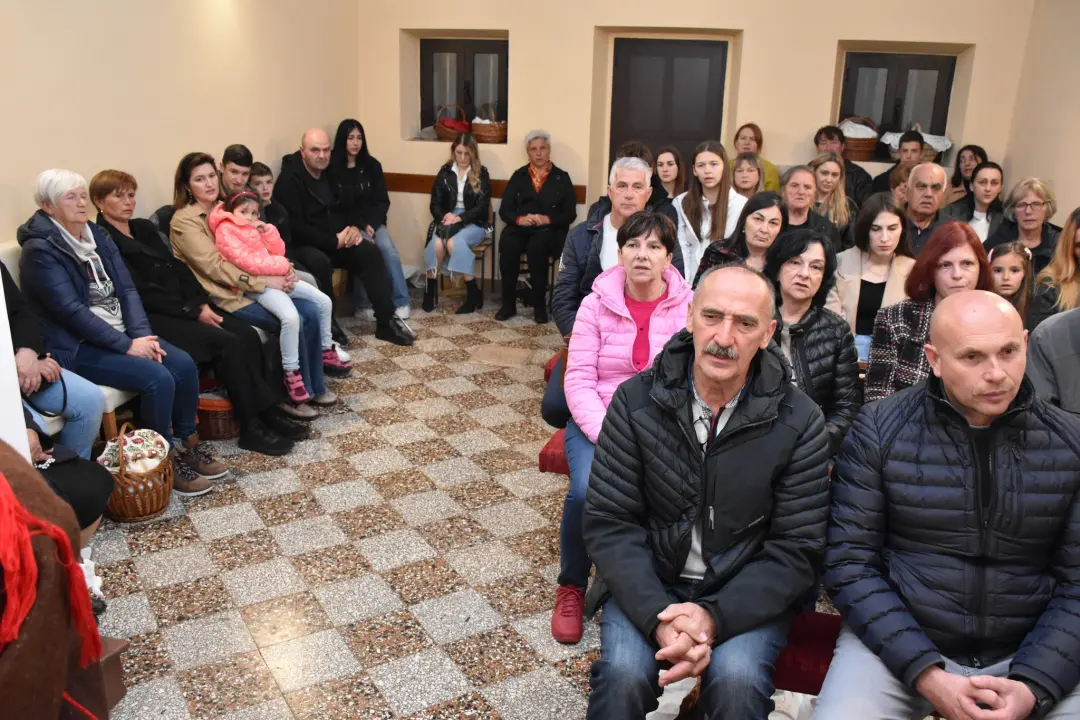 Marljivo njeguju svoje običaje: Čuvari Kristova groba u Mirloviću