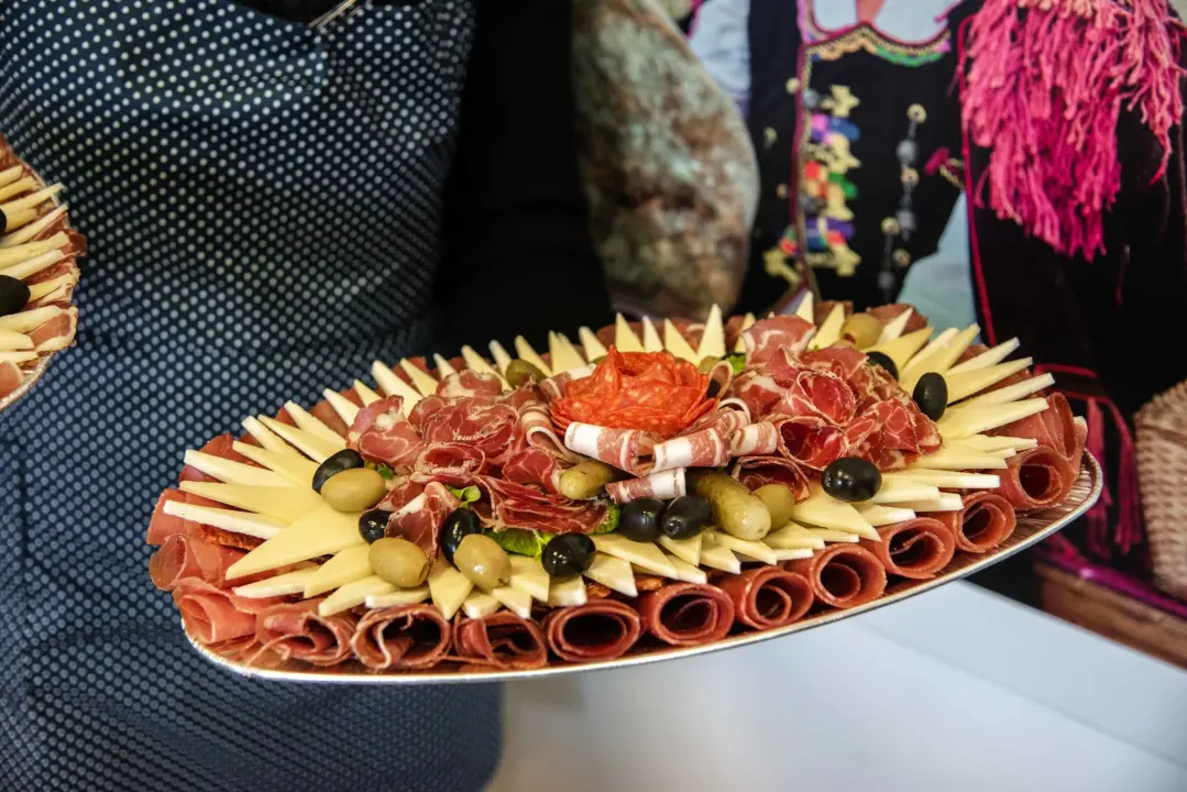 Hit u Delikatesama Petrović su suhomesnate plate: Za njih je zaslužna Slavonka Ljiljana  