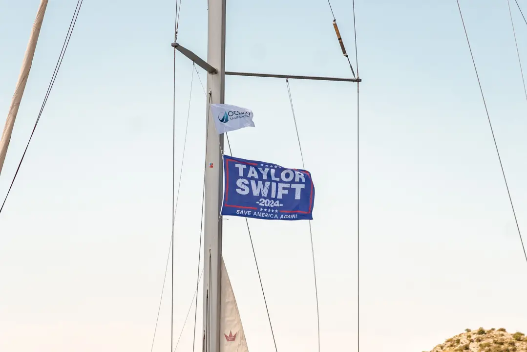 Na jarbolu je zastava Taylor Swift, ali sumnjamo da bi se ona u Šibeniku pojavila bez 40-metarske jahte
