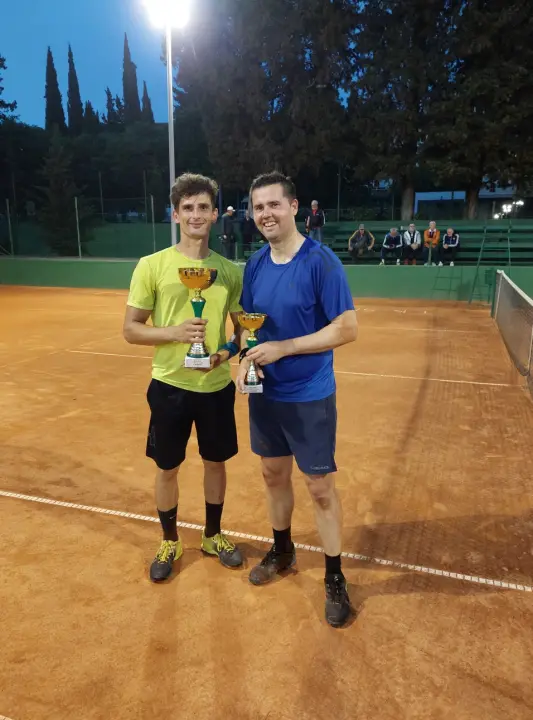 Luka Šprljan i Ana Matošin pobjednici prvog ciklusa teniske lige TK Šubićevac