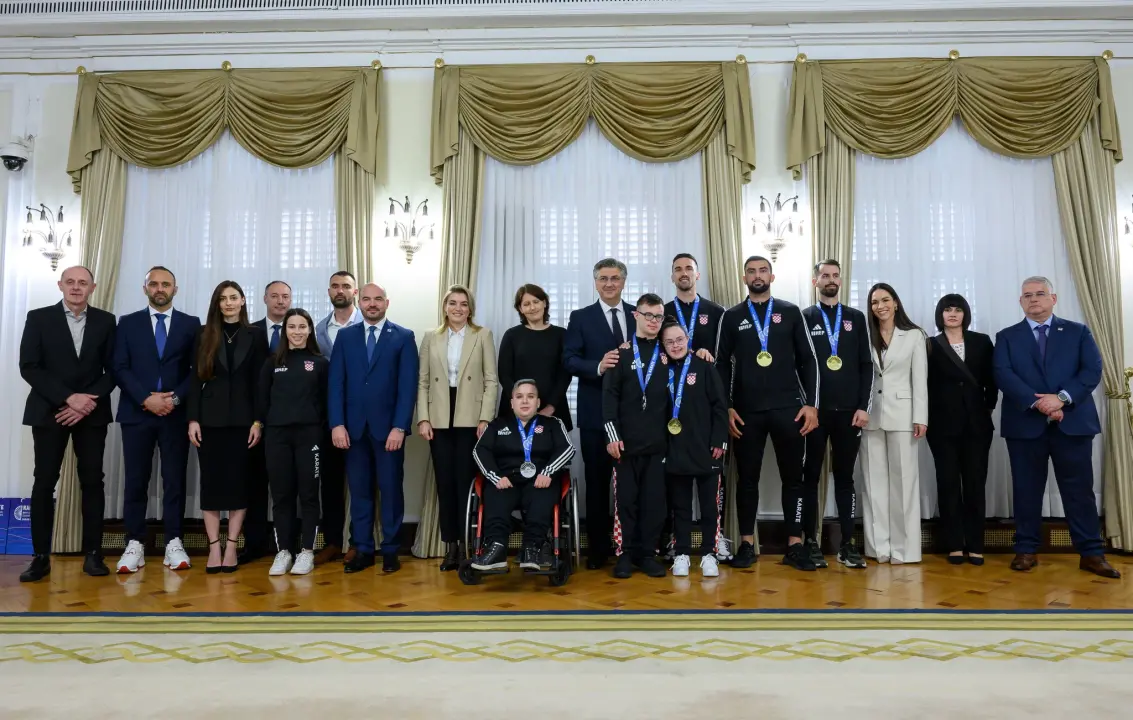 Julija Karadakić kod premijera Plenkovića nakon ispisivanja povijesti šibenskog parasporta