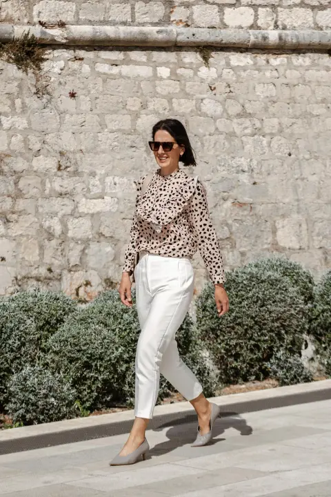 Lijepe dame iz Đira prošetale elegantne komade za svaki dan 