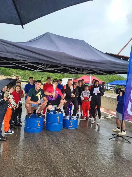 Drugo mjesto u generalnom poretku klase 7 Rotax Max DD2 MASTER za Franka Škugora