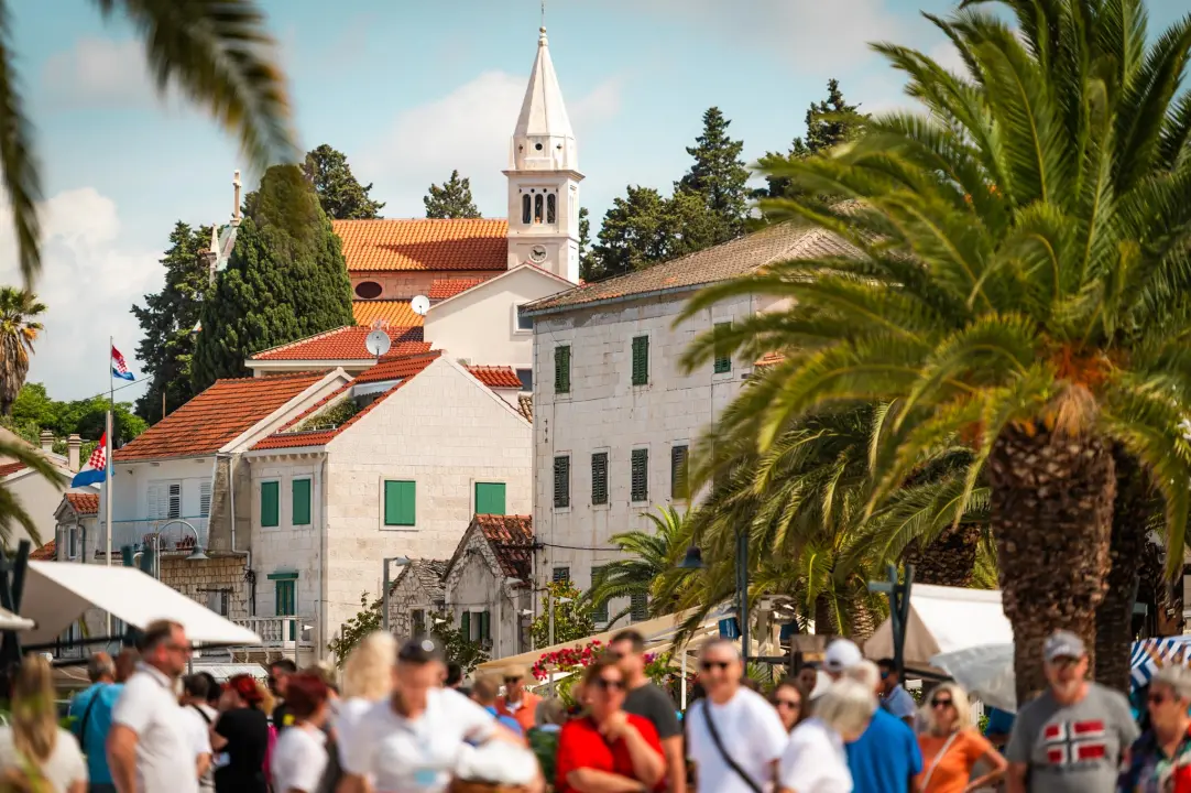 Pogledajte atmosferu jučerašnje marende u Rogoznici!