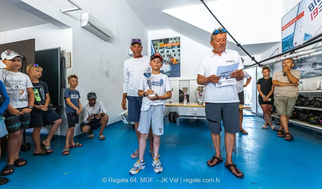 Jakov Blinja iz Jedriličarskog kluba Šibenik najbolji na Valovoj festivalskoj regati optimista