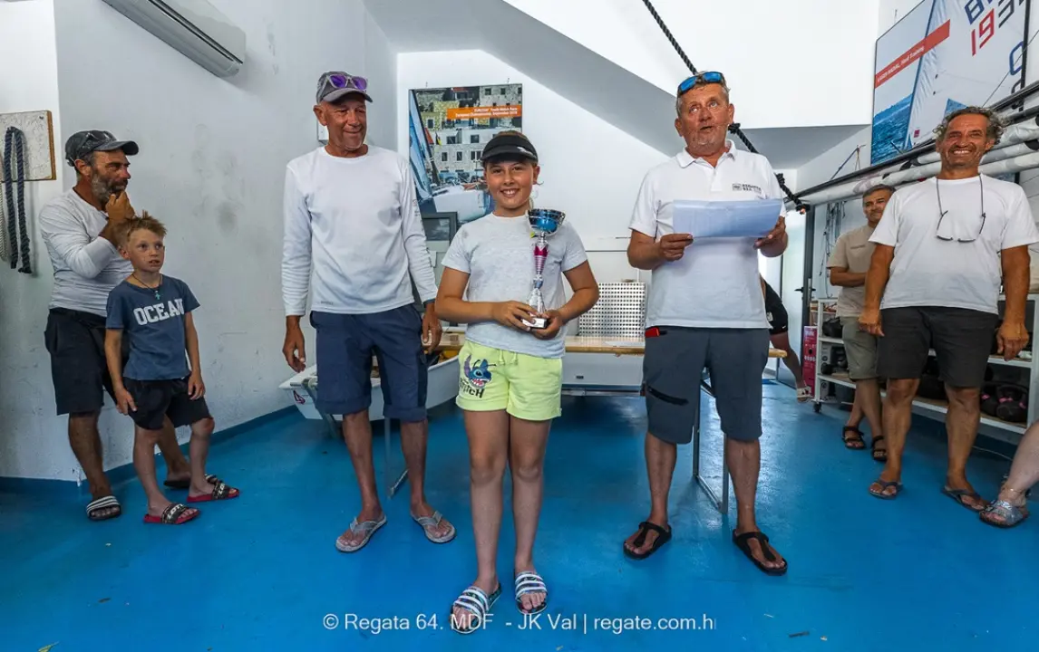 Jakov Blinja iz Jedriličarskog kluba Šibenik najbolji na Valovoj festivalskoj regati optimista
