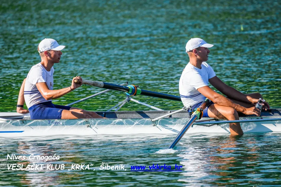 Osmerac i četverac sa mlađih juniora prvaci države, juniori 2. u četvercu sa i bez, Rita Ukić 3. u kadetskom skifu