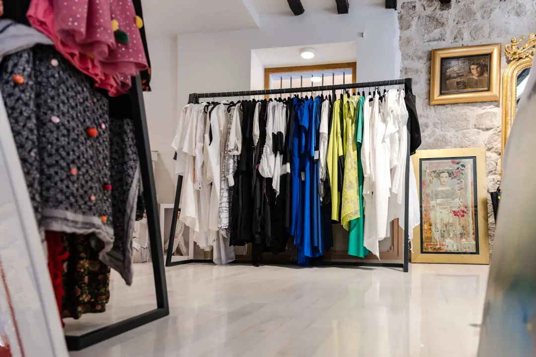 U Galeriju Juraj Dalmatinac stigle unikatne torbe koje rade majka i kći iz srca Slavonije 