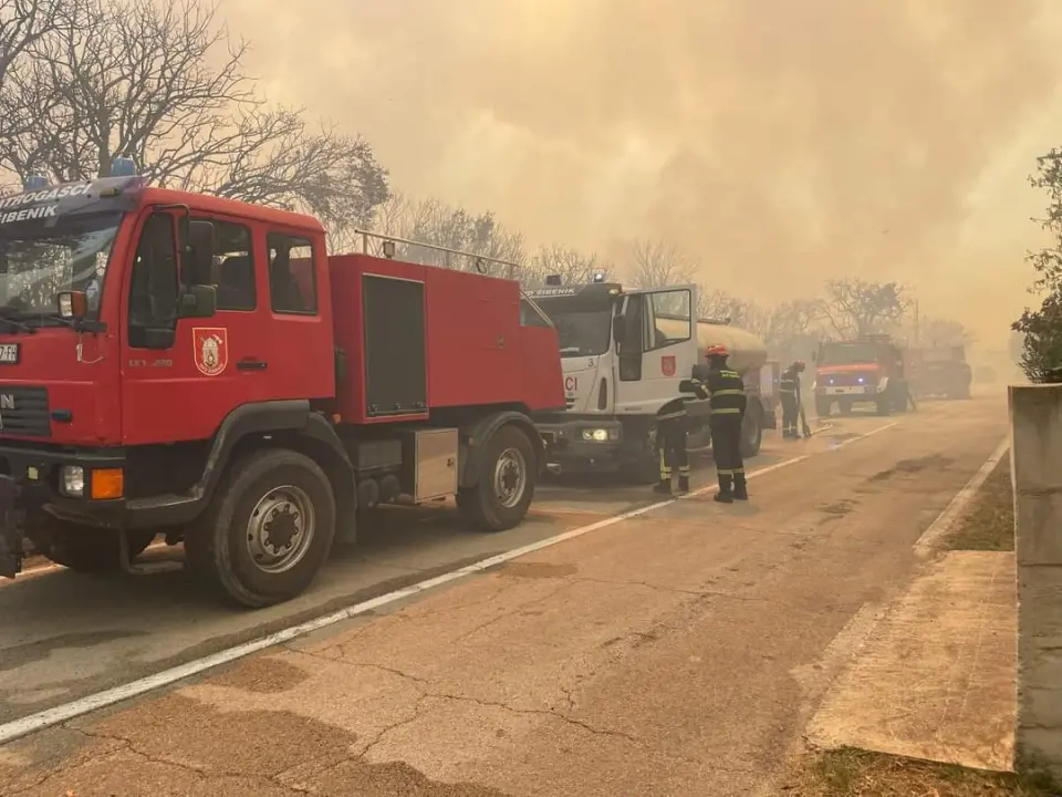 Šibenski vatrogasci nakon napornih 84 sata napokon doma