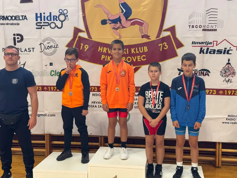 Marko Perišić prvak Hrvatske u hrvanju slobodnim stilom, Ana Lucija Višnjić srebrna, Mate Bura brončani