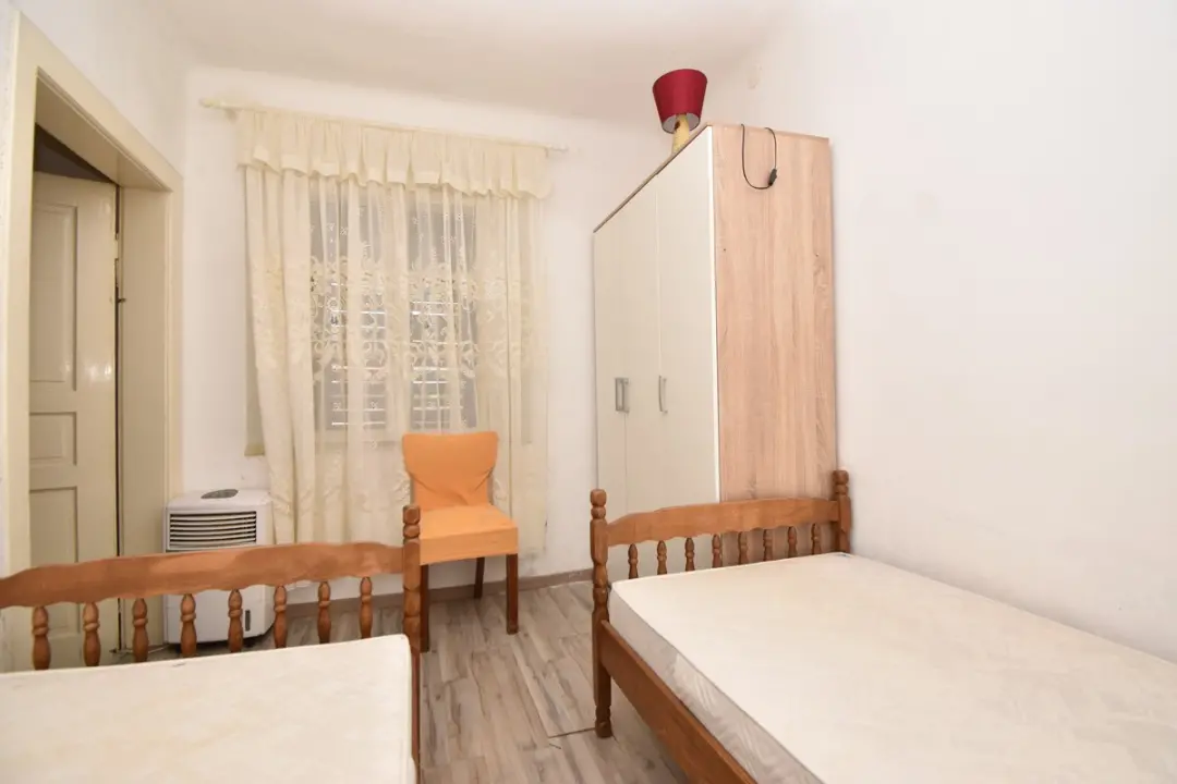 Agencija Palace: Prodaje se dvosoban stan na odličnoj lokaciji! 