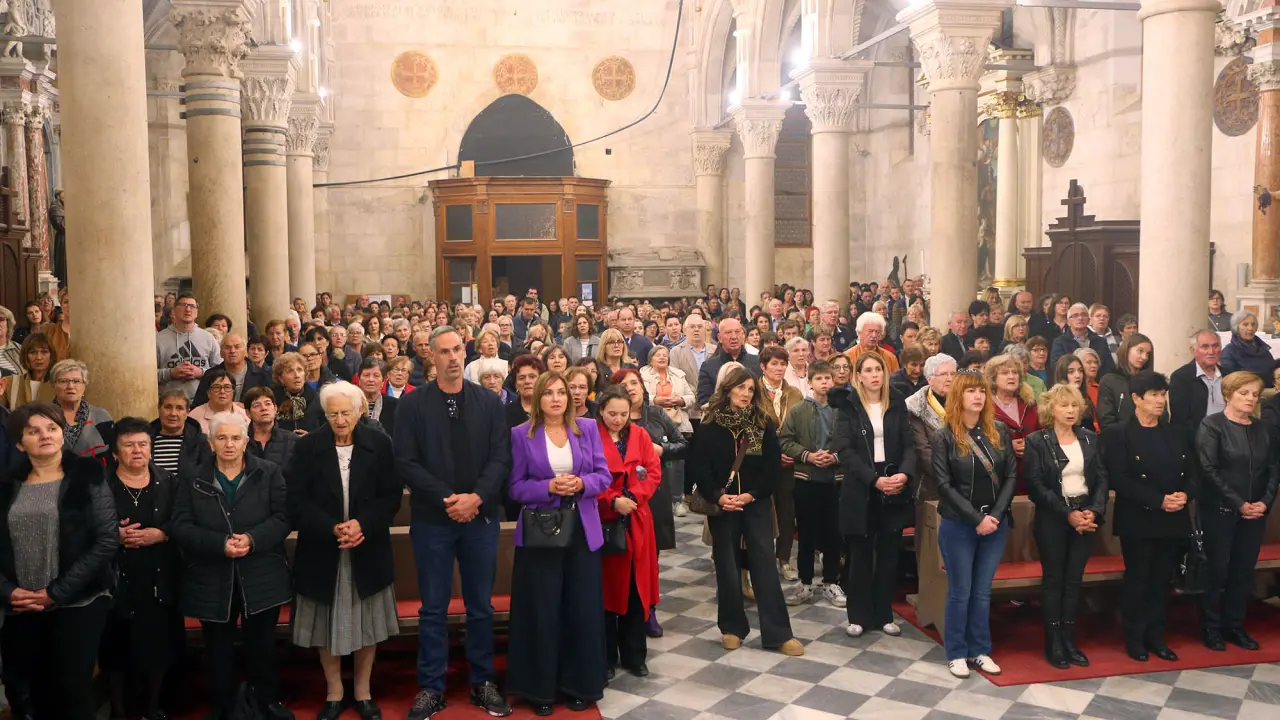 Održano hodočašće vjernika Zadarske nadbiskupije u Šibenik