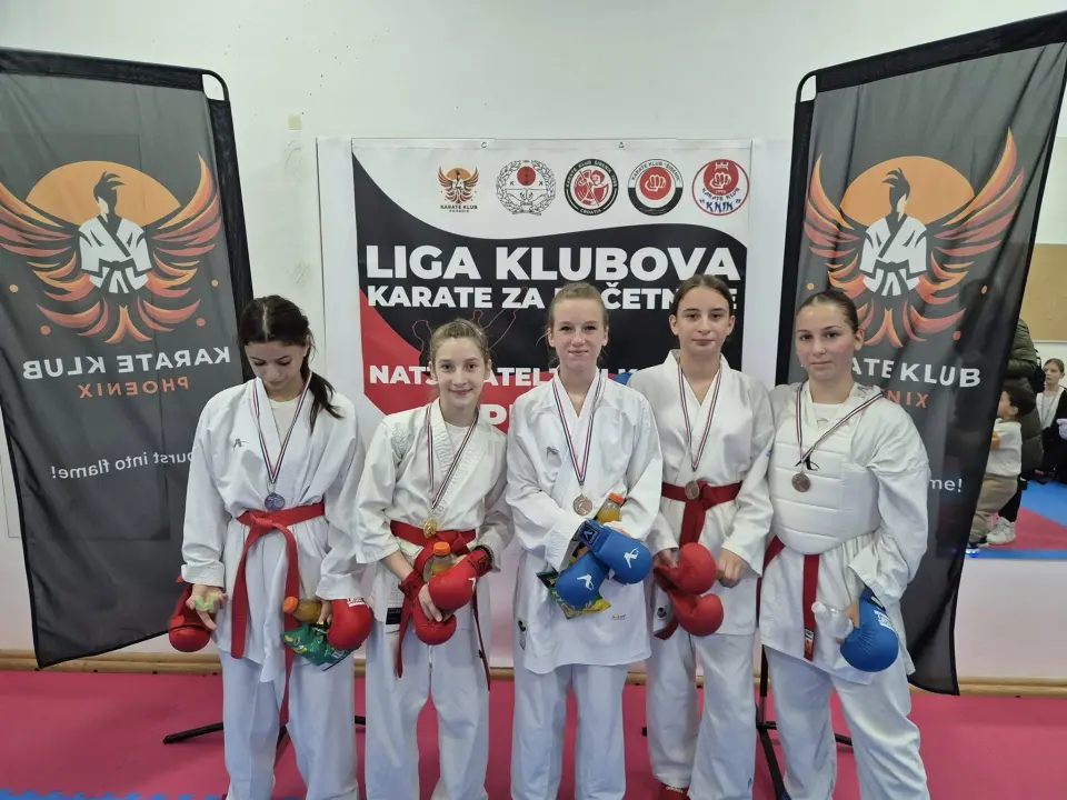 Policijski pas Tigar unio je veselje među mlade karataše u Murteru