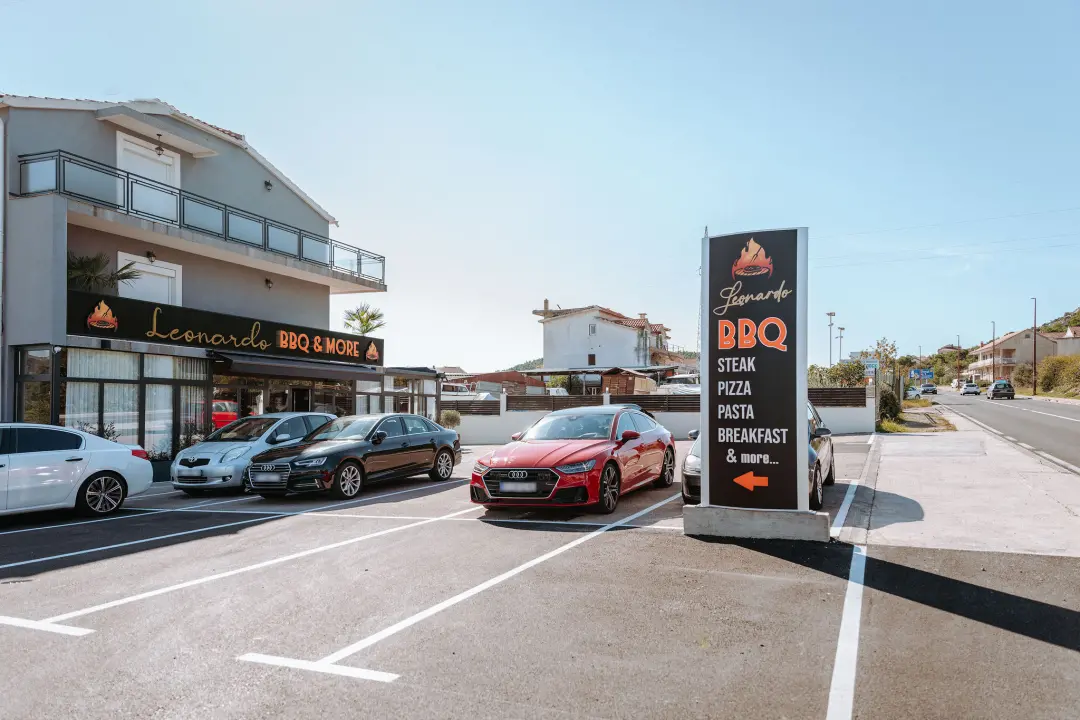 Leonardo BBQ &amp; More – Idealno mjesto za vaš savršeni domjenak! 