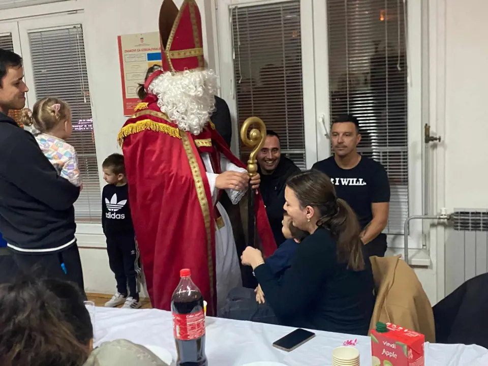 Sveti Nikola posjetio djecu šibenskih vatrogasaca