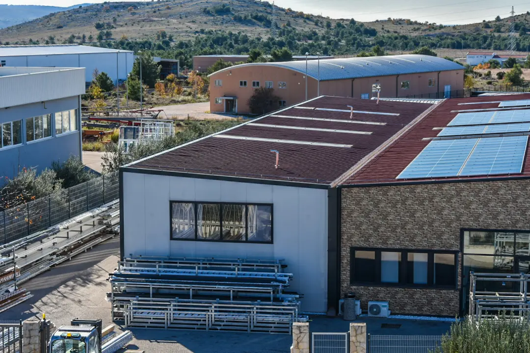 Slavljenička godina za Skelin Mont: Uspješno poslovanje ispunjeno inovacijama i liderstvom u ALU i PVC stolariji 