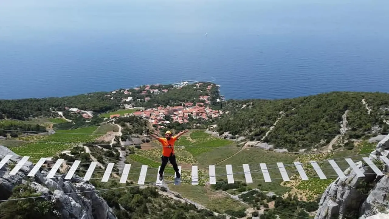 Primio najviše priznanje: Šibenski planinar Jakov Roško savladao sve najatraktivnije vrhove u Hrvatskoj
