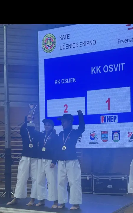 Ženska ekipa Karate kluba Osvit prvak Hrvatske