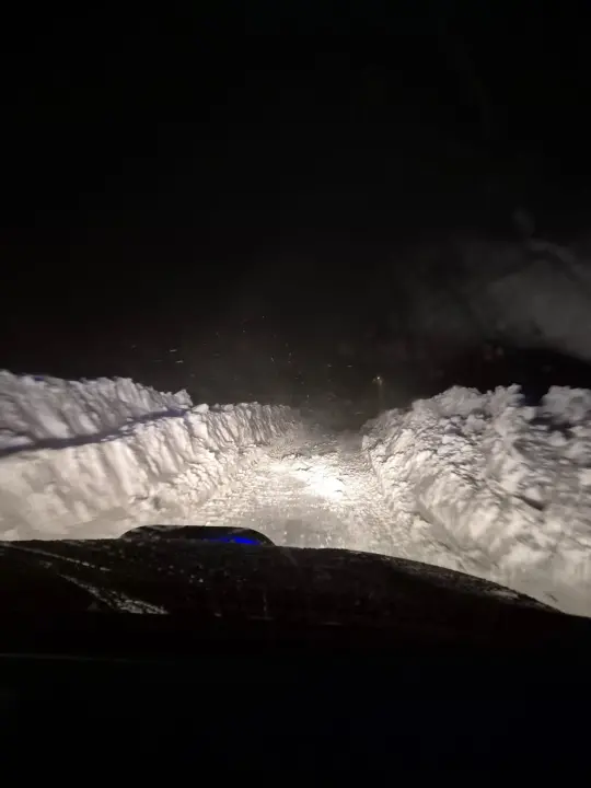  U Lici iz snježne oluje spašeno 48 ljudi