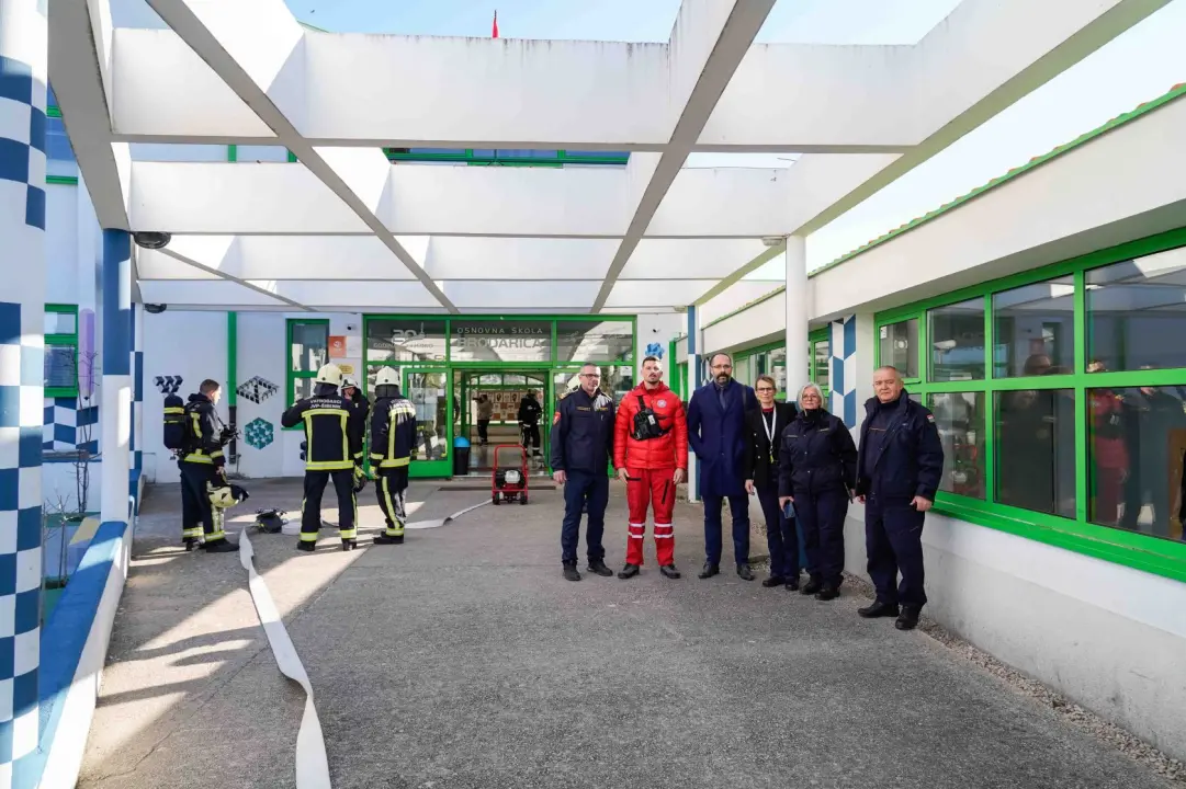 Evakuirana OŠ Brodarica: Bez brige, to je bila samo vježba 