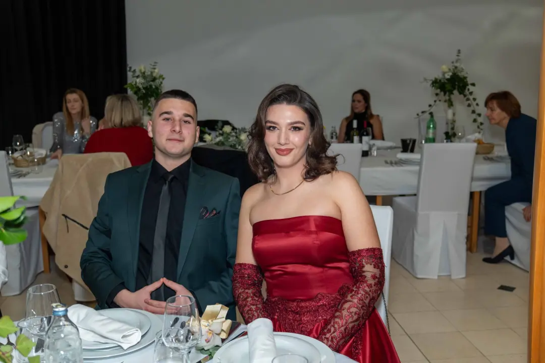 Zavirite na maturalni ples šibenske Medicinske škole (2)