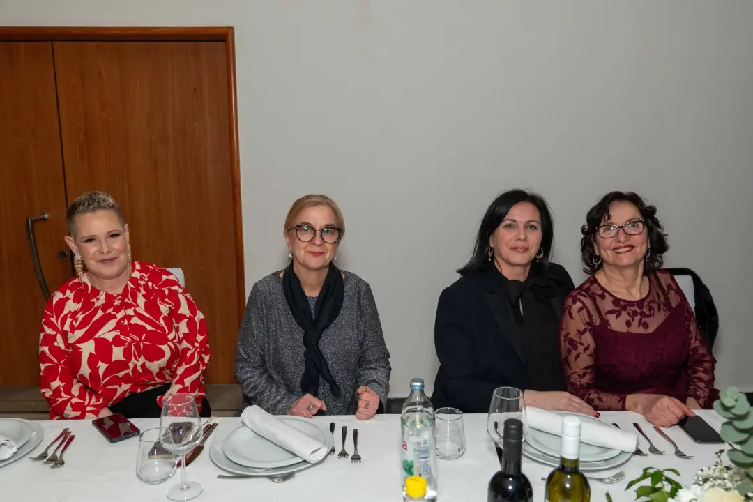 Zavirite na maturalni ples šibenske Medicinske škole (2)